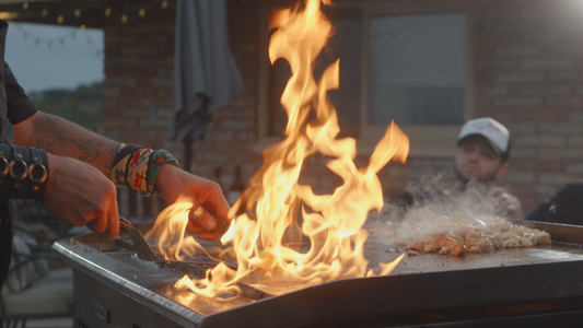 Watch how this teppanyaki chef brings the grill to you